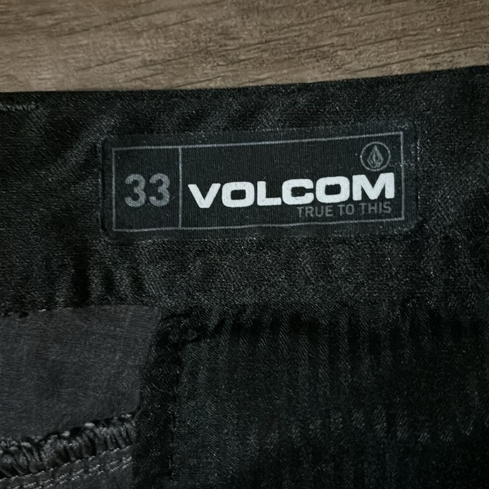 Volcom Hybrid Men’s Shorts - Picture 3 of 7